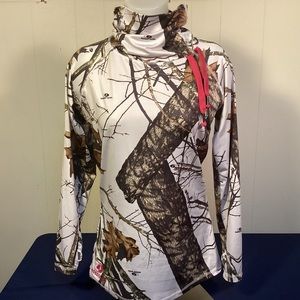 Mossy Oak Snow Camouflage long sleeve turtleneck womens large